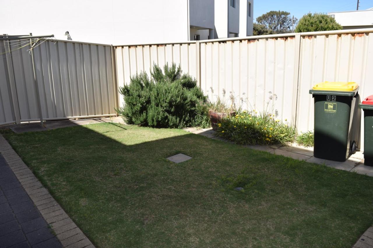 Christies Seahorse Holiday Townhouses Port Noarlunga Exterior foto